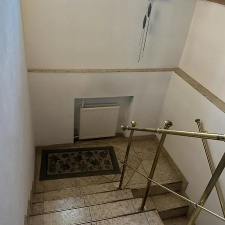 Cozy With A Private Yard